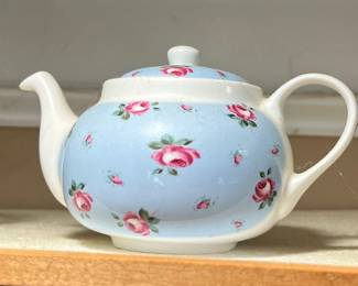 Floral Pattern Teapot Style
