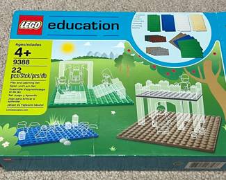 LEGO Education 9388 Small Building Plates Set