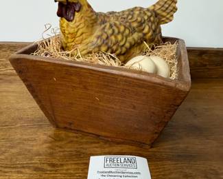Hen on Nest primitive decor