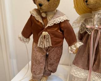 Bear figures