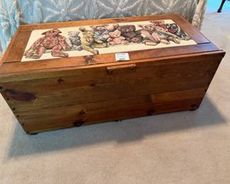Pine blanket chest
