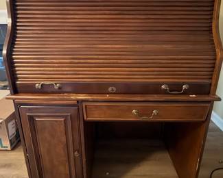 RollTop Desk with PullOut Keyboard Tray amp Storage Cabinet