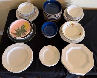 Castleton Independence, Federalist  Northern Lights Mixed Dinnerware
