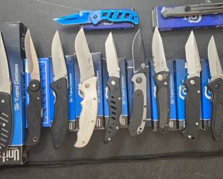 Collection of  Colt folding knives with original boxes