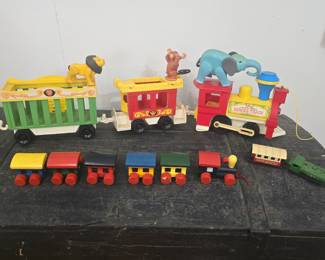 Vintage 70s-80s Fisher-Price Play Family Circus Train #991 with 3 original animals