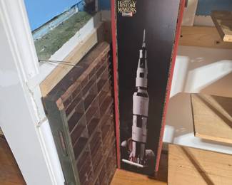 Revell 1:96 scale Apollo Saturn V - The History Makers Limited Series Model Kit