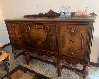 Old buffet