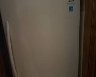 Crosley 20 cu ft freezer 2009 model working great