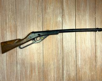 VINTAGE DAISY BB RIFLE