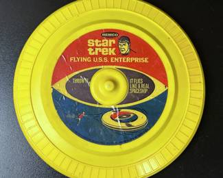 Rare 1967 Star Trek Flying USS Enterprise Frisbee by Remco