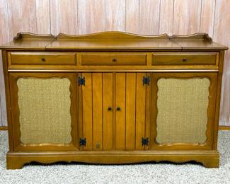 Vintage mid century Early American style General Electric Stereo Console RC 7532