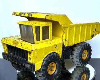 Vintage 1968 Tonka Toy Mighty Dump Truck