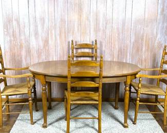 Vintage Maple Dinning table and chairs by Ethan Allen Baumritter. Made in Vermont
