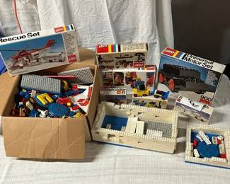 Vintage 1970s Lego Pieces Lot
