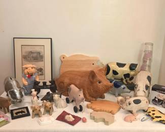 Folk Art Vintage Pig Decor Lot Wood Carvings Figurines