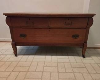 Antique QuarterSawn Chest