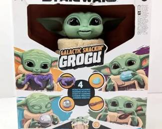 BB131 Star Wars Galactic Snackin Grogu Doll