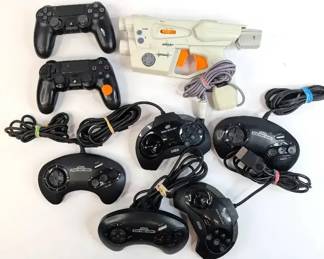BB151 8 Video Game Controllers Mixed Platforms