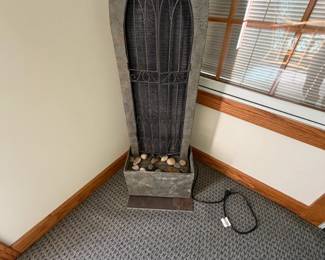Decorative indoor floor fountain