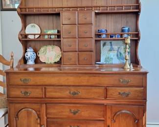 Pennsylvania House Hutch