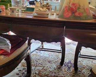 Vintage Mahogany Dining Table with Cabriole Legs