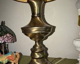 Vintage Stiffel Brass Urn Table Lamp