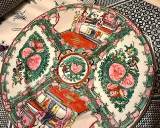 Vintage Chinese Rose Medallion Porcelain Plate