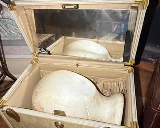 Vintage Samsonite Train Case Vanity