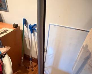 Vintage Da-Lite Silver Pacer Tripod Projection Screen