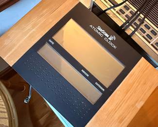 SkyScan Atomic Clock with Indoor/Outdoor Temperature