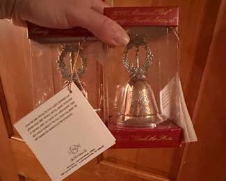 Lenox 2000 Annual Musical Bell