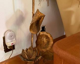 Vintage Brass Lotus Flower Table Lamp