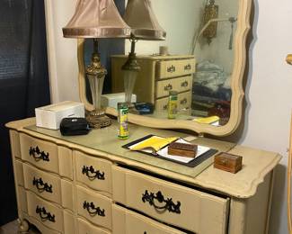 Wood dresser