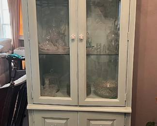 HUTCH CABINET