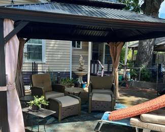 METAL GAZEBO WITH WICKER