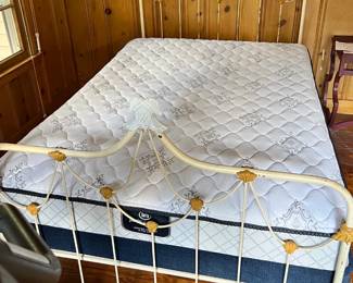 ANTIQUE CAST IRON VICTORIAN HEADBOARD AND FOOTBOARD