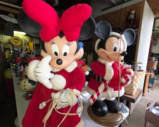 Mickey and Minnie Animated Decor