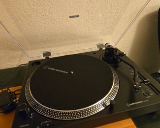 Audio-technica AT-LP120XUSB Record Player