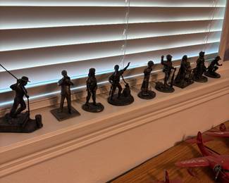 1974 Franklin Mint American People fine pewter sculptures with description cards
