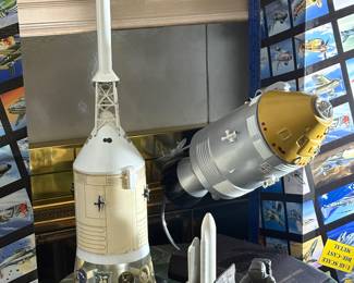 (Left) North American Aviation Apollo Spacecraft CSM Model (Right) 1:32 scale model of an Apollo command module, by toys and models corporation 