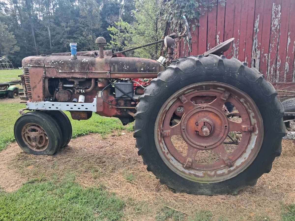 Farmall-H Tractor