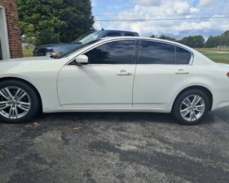 2010 Infinity