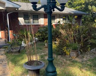 Impressive lamp post