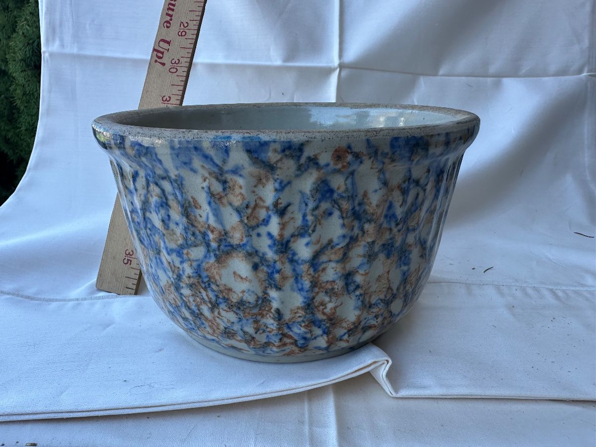 Red Wing #7C Ribbed Spongeware Stoneware Mixing Bowl