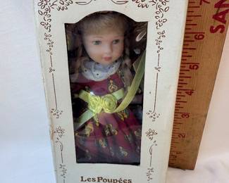 Les Poupees de Mado Porcelain Miniature Collector Doll in Box 