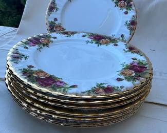 Royal Albert Old Country Roses Dinner Plates 
