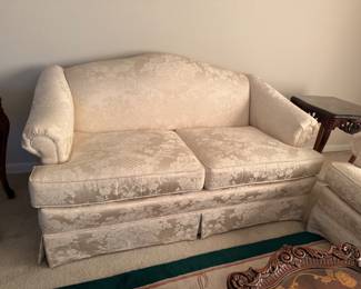 Plunkett Love Seat Pet Free Smoke Free Home $300.00
