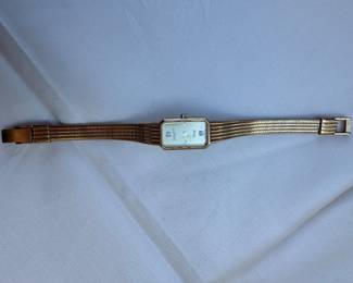 Wittnauer Quartz Gold Tone Textured Mesh Band Ladies Wrist Watch 