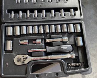 Complete Husky 3/8 socket set