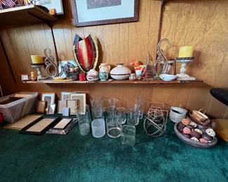 Vases, Pictures frames, albums, Navaho motif figures/vases